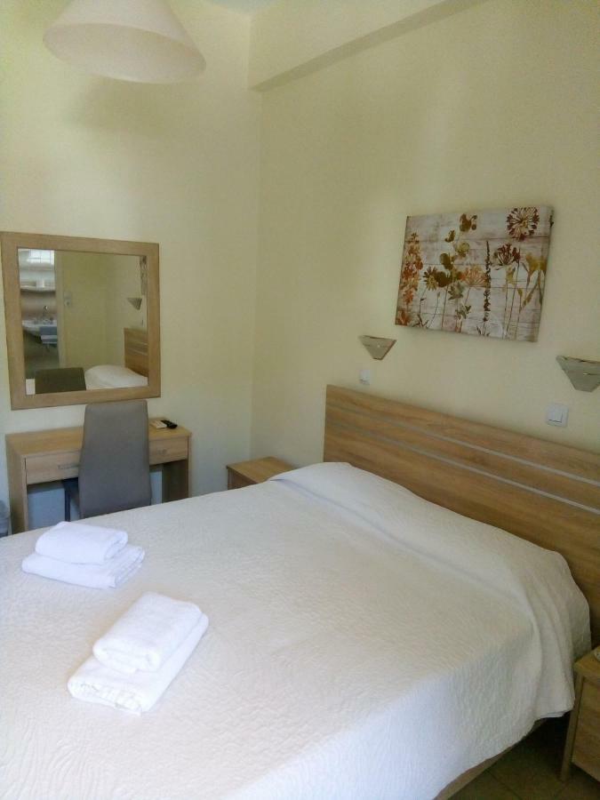 Hotel Pavlos - Studios Толон Екстериор снимка